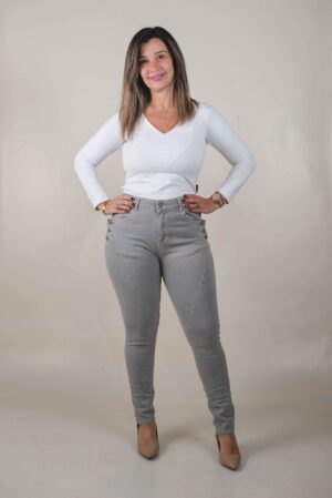 JEAN SKINNY SÚPER ELASTIZADO - BOTONES BOLSILLOS - Gris 1 JEAN SKINNY SÚPER ELASTIZADO - BOTONES BOLSILLOS