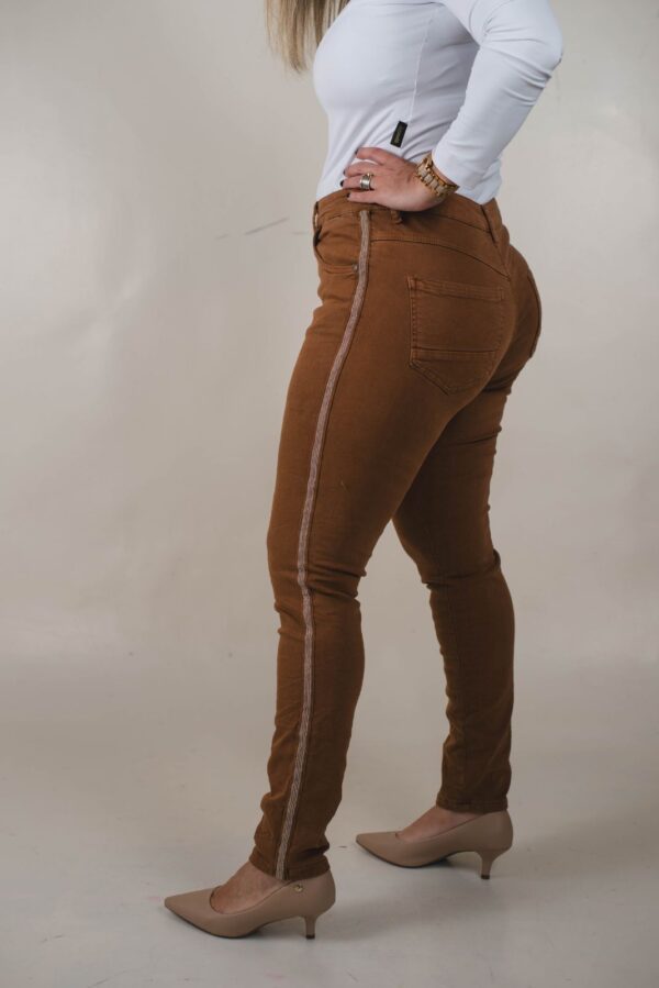 JEAN SKINNY SÚPER ELASTIZADO LATERAL CADENA