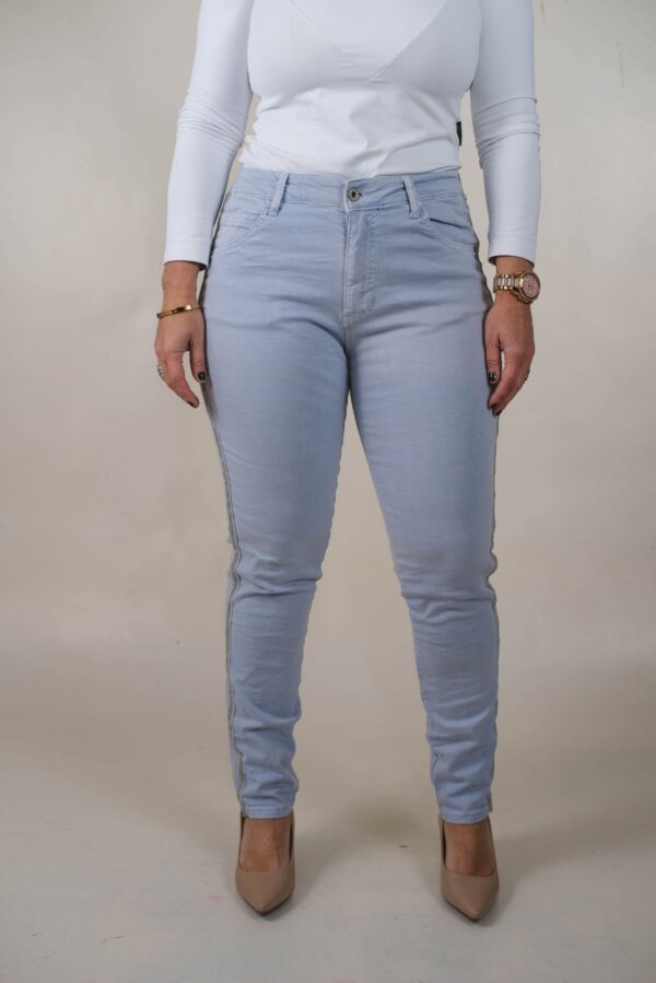 JEAN SKINNY SÚPER ELASTIZADO LATERAL CADENA
