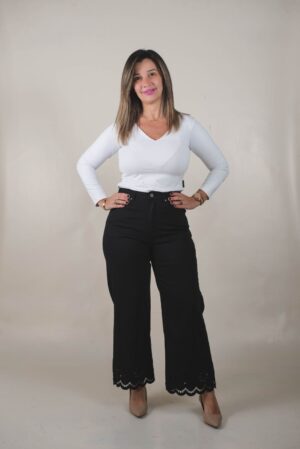 JEANS RECTO ELASTIZADO BORDADO - Negro 1 JEAN RECTO ELASTIZADO BORDADO