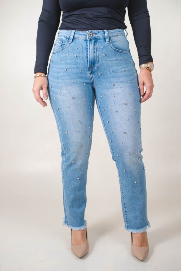 JEAN RECTO SÚPER ELASTIZADO RUEDO DESFLECADO CON APLIQUES STRASS