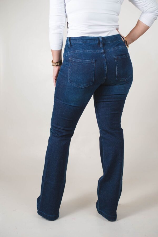 JEAN SEMI OXFORD ELASTIZADO CON LEVES BRILLOS