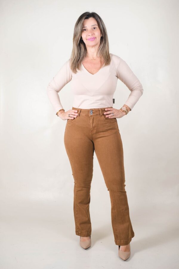 JEAN SEMI OXFORD SÚPER ELASTIZADO DOBLE BOTÓN