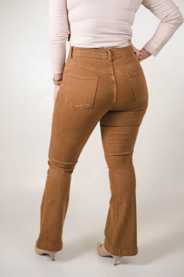 JEAN SEMI OXFORD SÚPER ELASTIZADO DOBLE BOTÓN