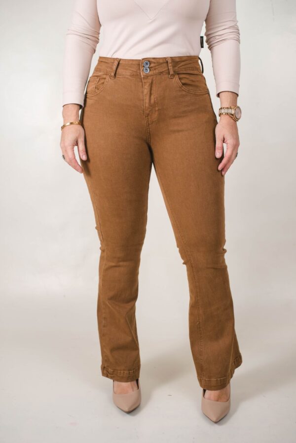 JEAN SEMI OXFORD SÚPER ELASTIZADO DOBLE BOTÓN