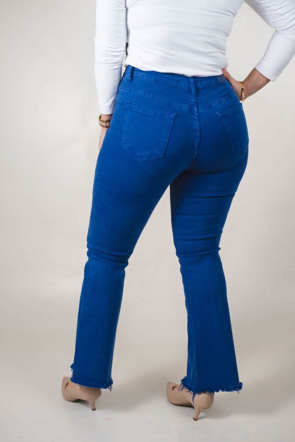 JEAN SEMI OXFORD SÚPER ELASTIZADO RUEDO DESFLECADO