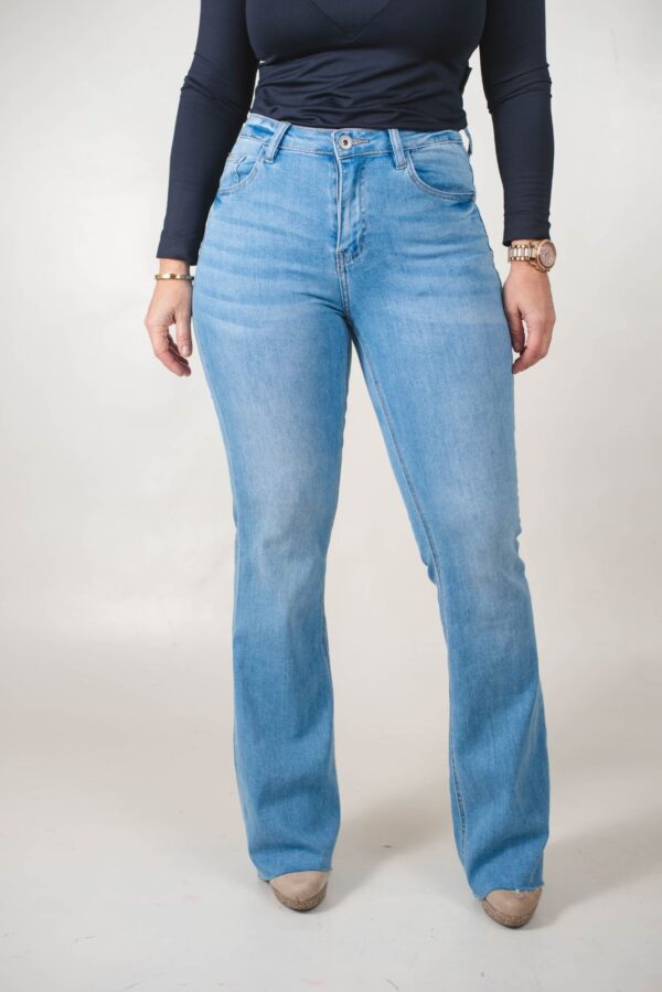 JEAN SEMI OXFORD SÚPER ELASTIZADO RUEDO DESFLECADO