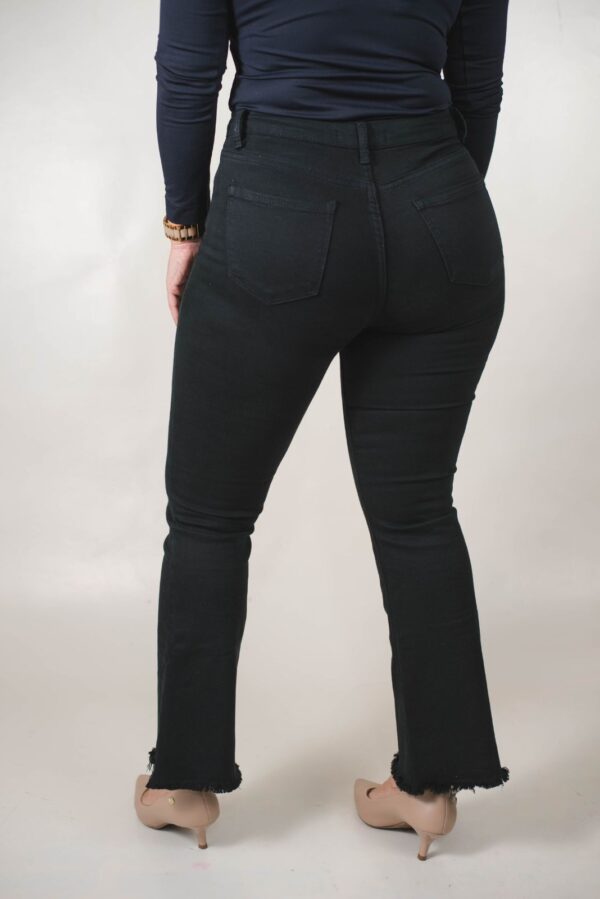 JEAN SEMI OXFORD SÚPER ELASTIZADO RUEDO DESFLECADO