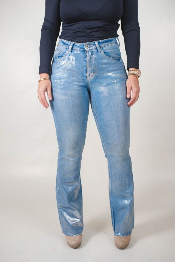 JEAN SEMI OXFORD SÚPER ELASTIZADO RUEDO DESFLECADO LAMÉ PLATA
