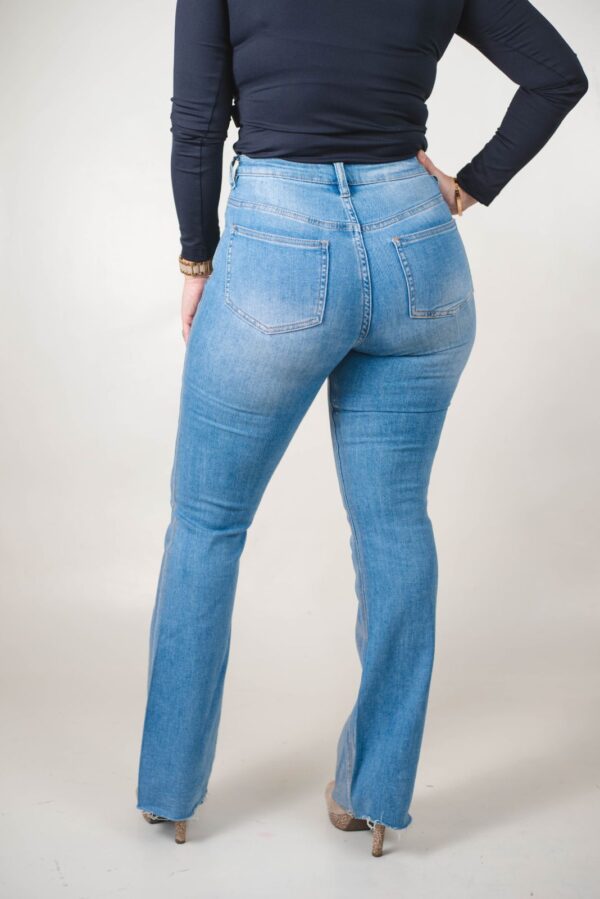 JEAN SEMI OXFORD SÚPER ELASTIZADO RUEDO DESFLECADO LAMÉ PLATA