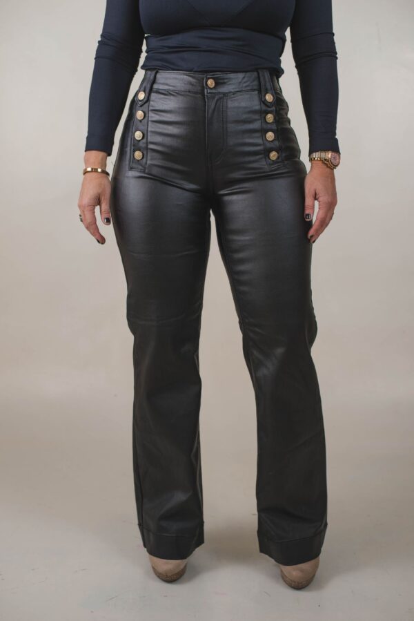 PANTALÓN ECO CUERO DINASTIA BOTONES