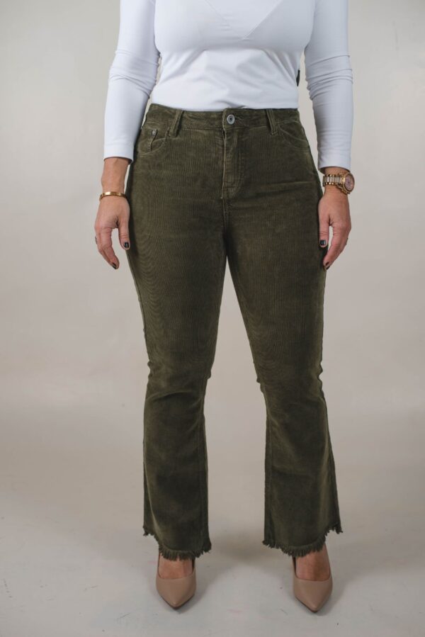 PANTALÓN PANA ELASTIZADO SEMI OXFORD RUEDO DESFLECADO